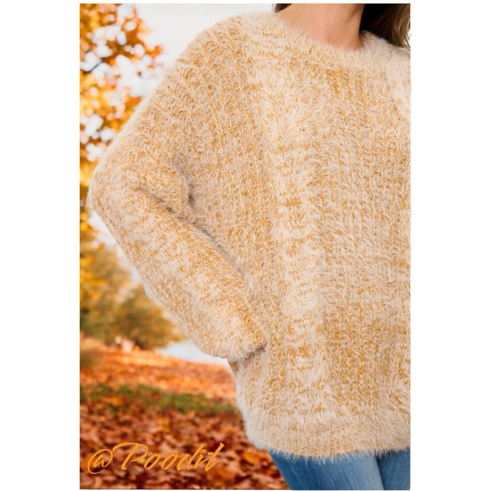 Gorgeous mustard oversized fuzzy knit sweater ONE SIZE - Picture 4 of 10